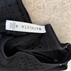 Athleta black workout tank